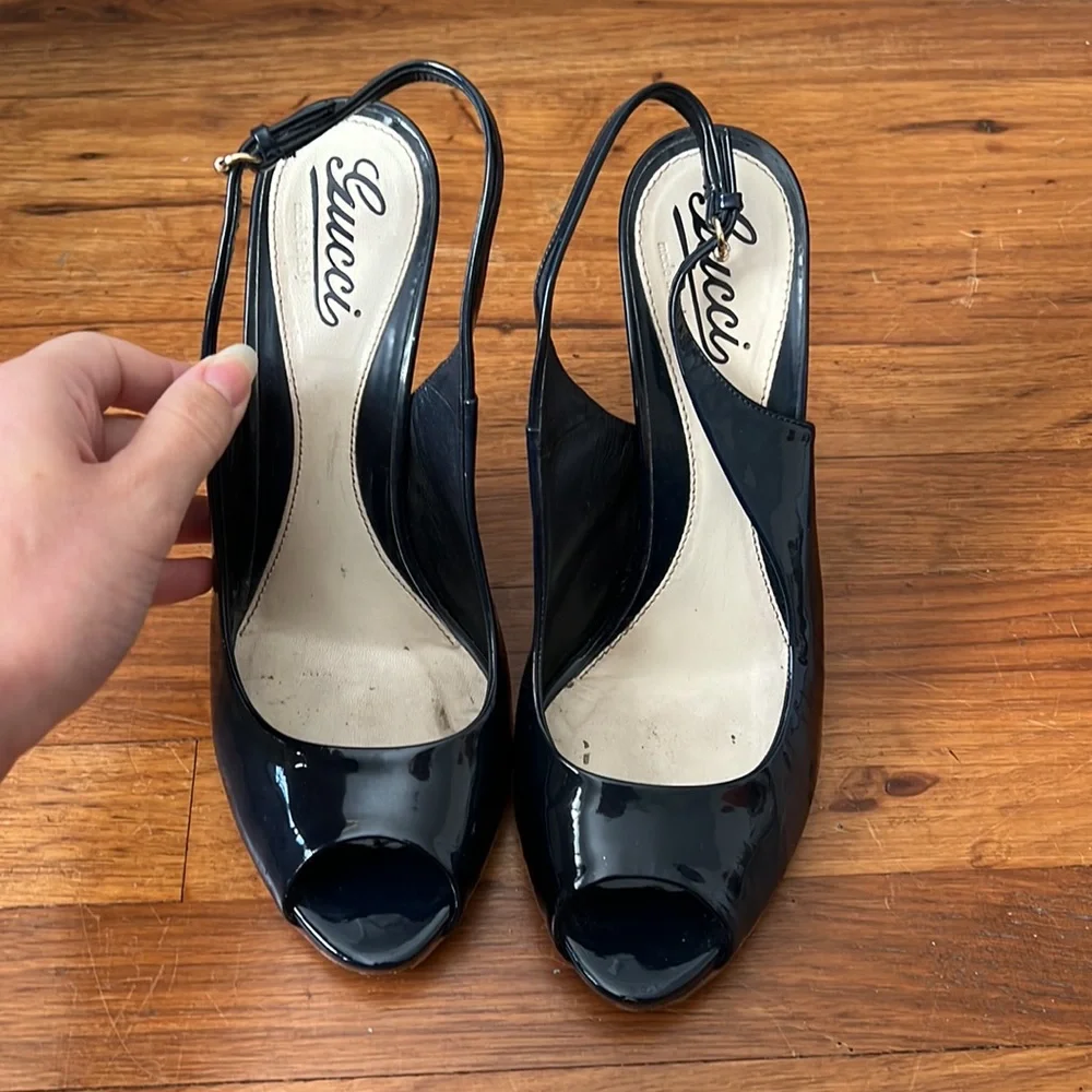 Gucci Navy Patent Leather Slingback Heels 9 - Picture 3 of 10